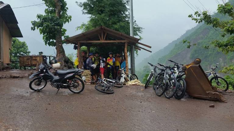 11898882_380265178835812_2398004476159457940_n